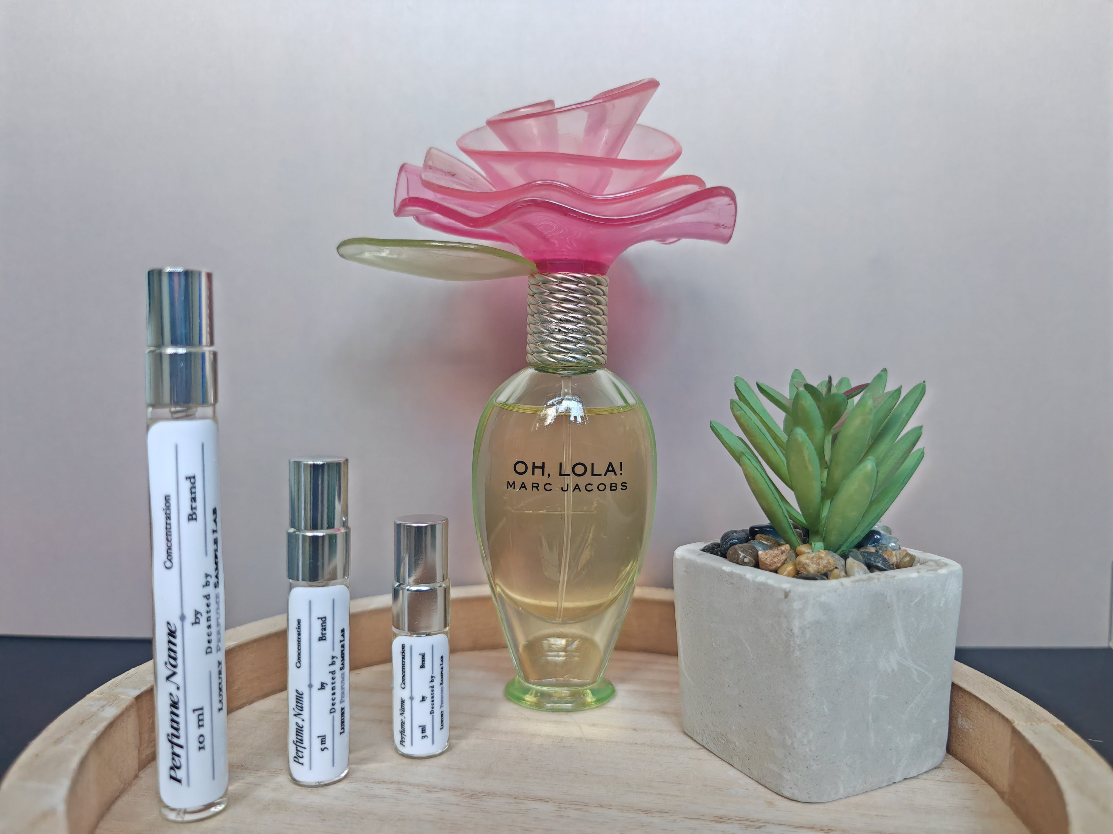 Marc Jacobs Oh, Lola! Sunsheer EDP – Perfume Sample